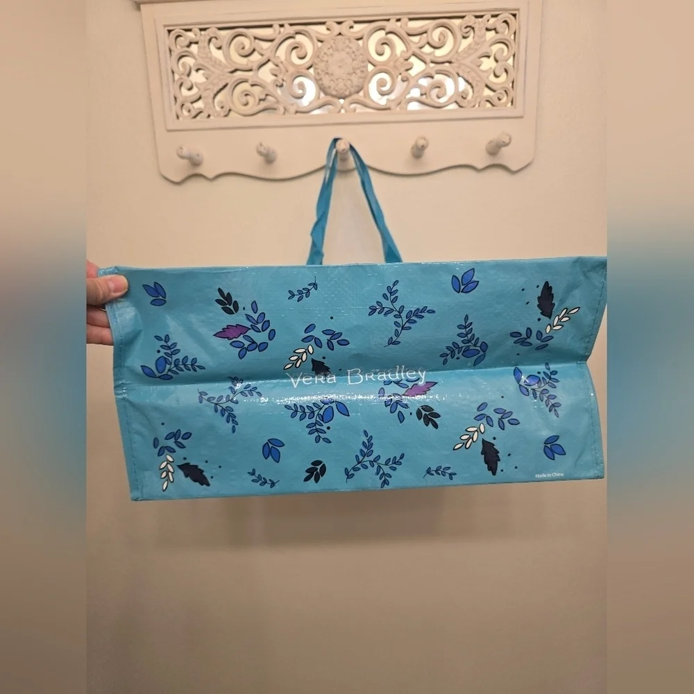 NWT Vera Bradley "Peacock Garden" Market Tote Bag - Picture 4 of 6